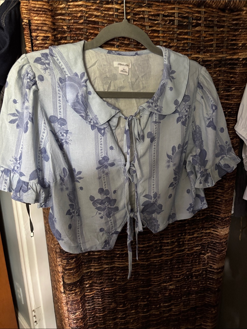 Kimchi Blue Light Blue Floral Tie-Front Blouse